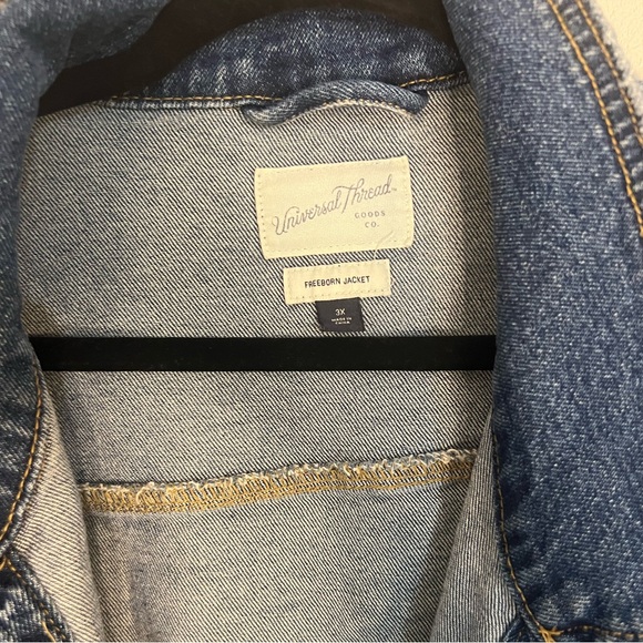 3x Universal Thread Medium Wash Jean Jacket - Picture 2 of 5